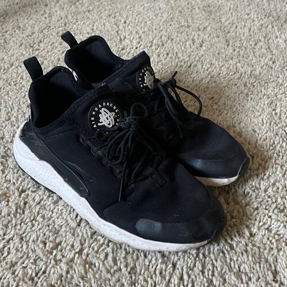 Nike huarache shoes